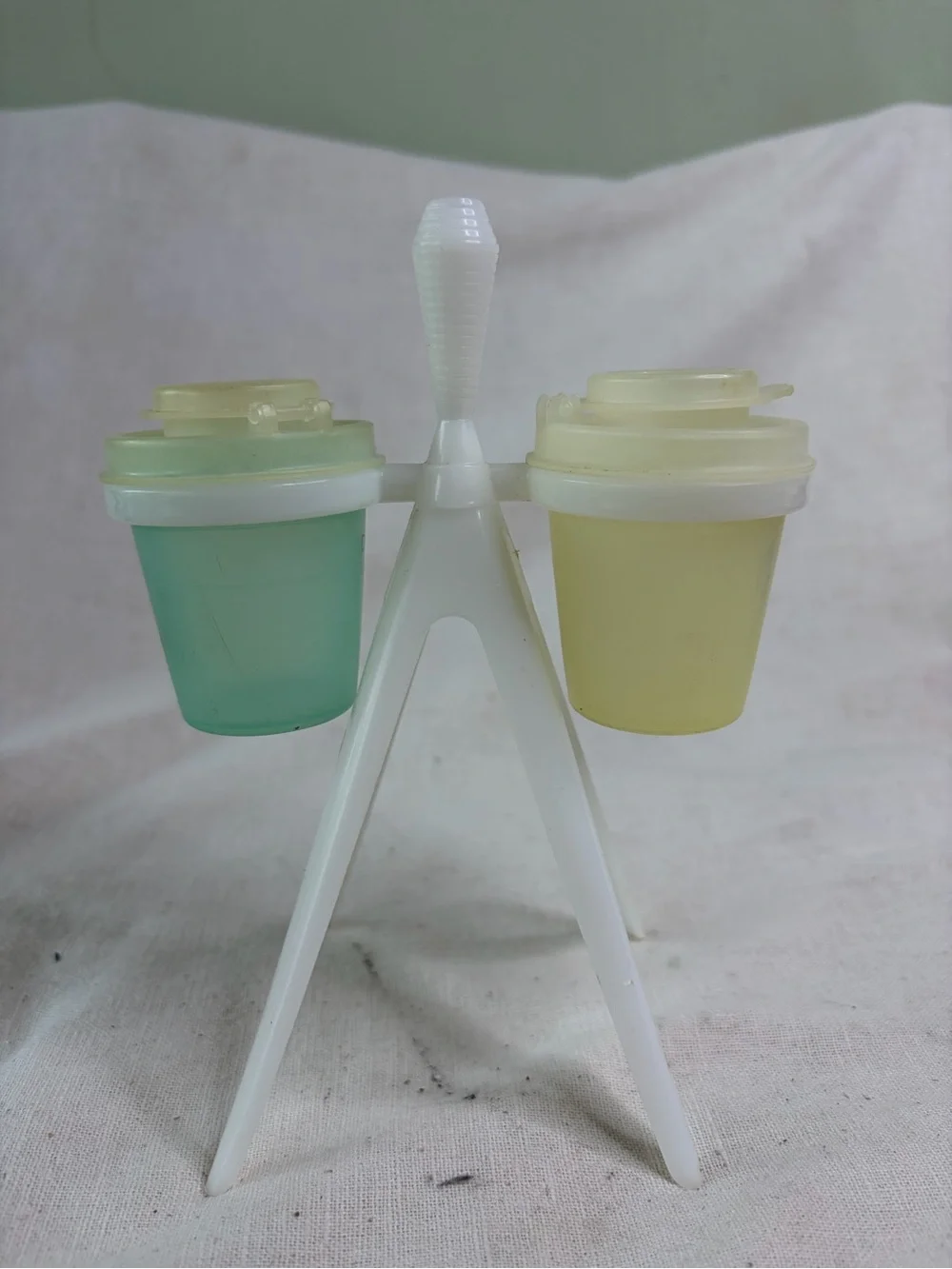 Multi-Color Plastic Party Drink Holder Stand - White, Green, Yellow
